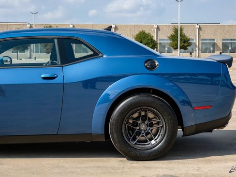 Used 2023 Dodge Challenger SRT Hellcat Redeye RWD image 9