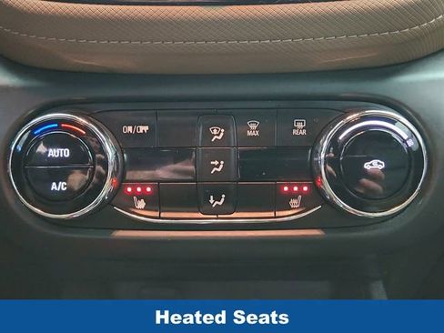 Used 2021 Chevrolet TrailBlazer ACTIV w/ Technology Package FWD image 16