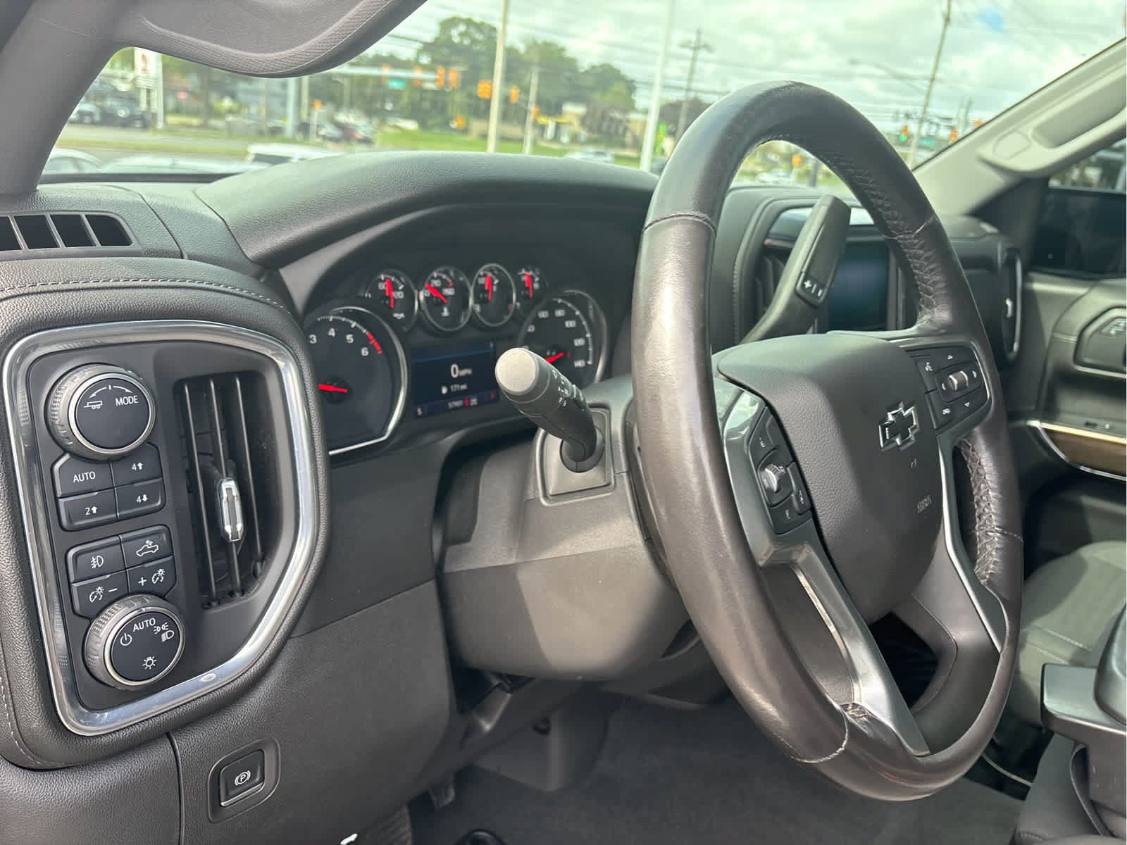 Certified 2021 Chevrolet Silverado 1500 RST w/ Z71 Off-Road Package AWD/4WD image 9