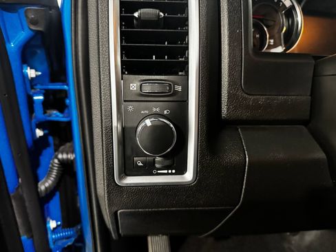 Used 2022 RAM 1500 Warlock AWD/4WD image 39