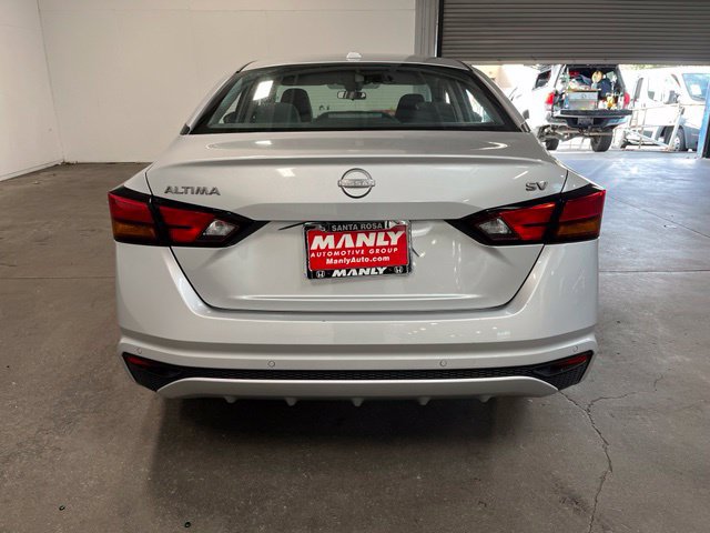 Used 2024 Nissan Altima 2.5 SV FWD image 4