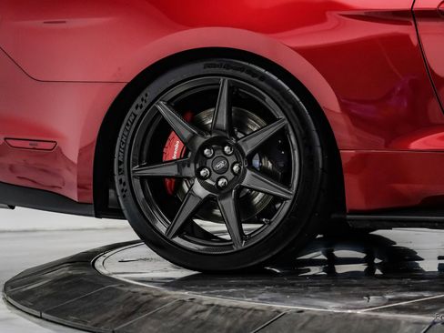 Used 2020 Ford Mustang Shelby GT500 w/ Carbon Fiber Track Pack RWD image 97
