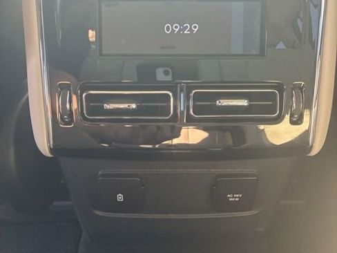 New 2026 Lincoln Aviator AWD image 24