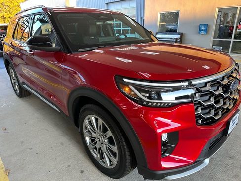 New 2026 Ford Explorer Platinum image 8