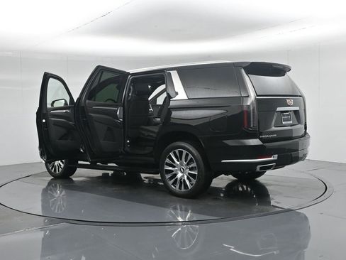 Used 2026 Cadillac Escalade Platinum Luxury image 39