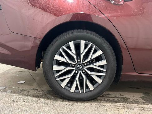 Used 2024 Nissan Altima 2.5 SV image 10