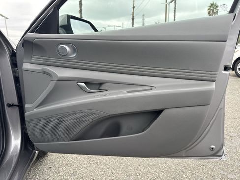 Used 2023 Hyundai Elantra SEL w/ Convenience Package image 37