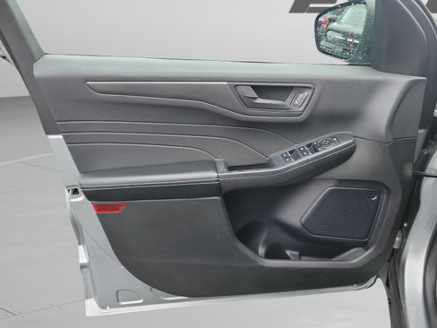Certified 2024 Ford Escape Active AWD/4WD image 18