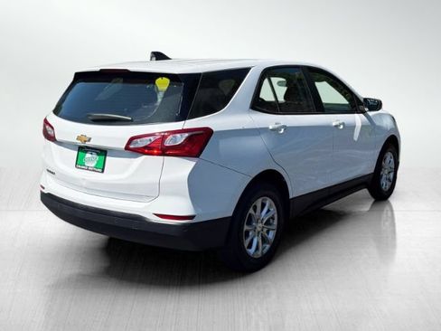 Used 2021 Chevrolet Equinox LS FWD image 4