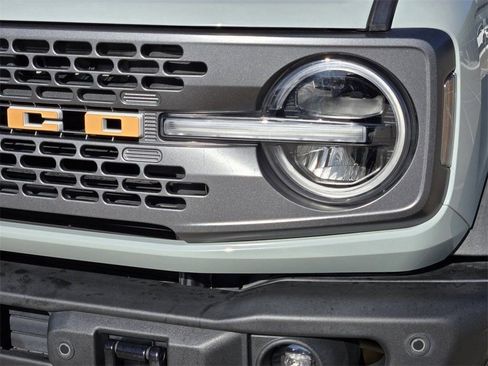 Used 2023 Ford Bronco Badlands image 16