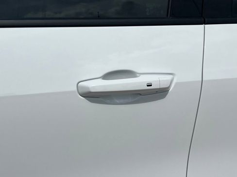 New 2026 Chevrolet Traverse LT FWD image 22