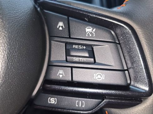 Used 2025 Subaru Crosstrek 2.5i Limited w/ Crosstrek Mirror Package image 21