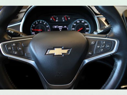 Used 2022 Chevrolet Malibu RS image 32