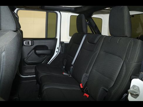 Used 2022 Jeep Wrangler Unlimited Sport S image 25