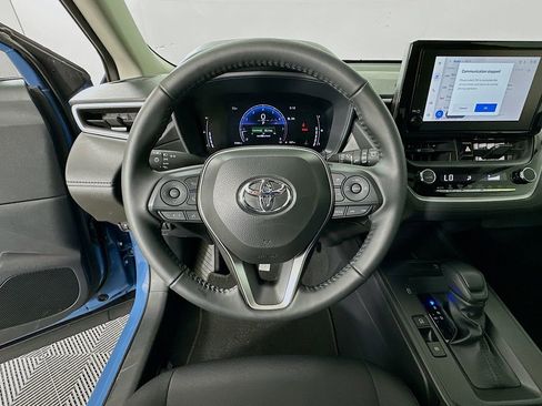 Certified 2026 Toyota Corolla Cross LE w/ Moonroof Package FWD image 11
