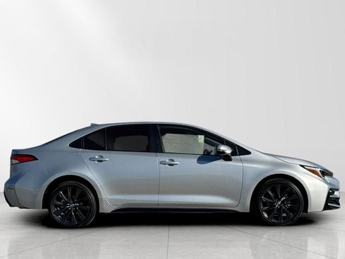 New 2026 Toyota Corolla SE image 2