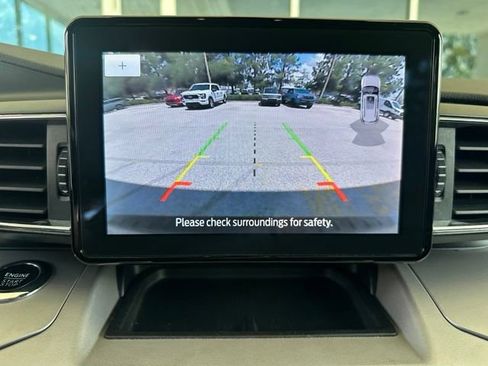 Used 2023 Ford Explorer XLT w/ Equipment Group 202A RWD image 20