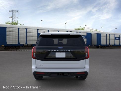 New 2026 Ford Expedition Active RWD image 5