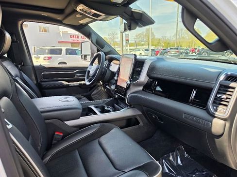 Used 2025 RAM 1500 Laramie w/ Night Edition AWD/4WD image 11