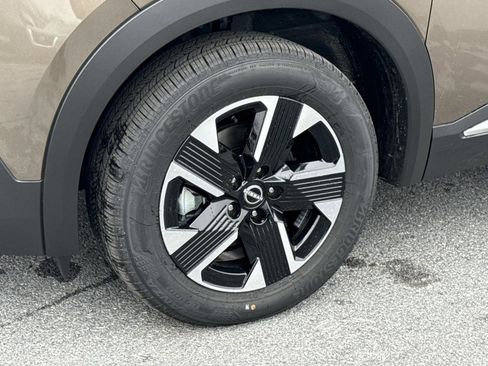 New 2026 Nissan Kicks SV w/ SV Premium Package image 7