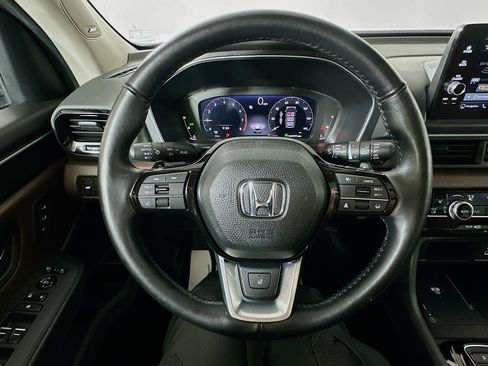 Used 2024 Honda Pilot Elite image 11