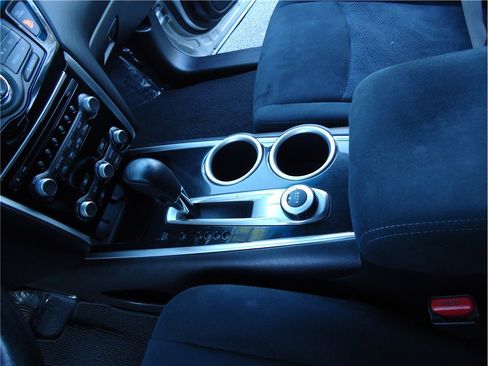 Used 2013 Nissan Pathfinder SV image 22