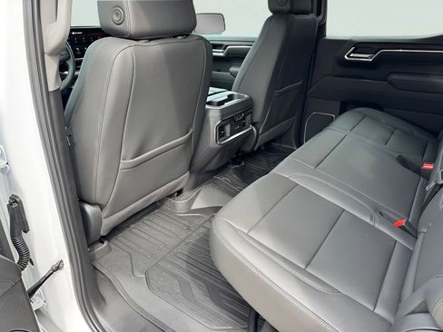 New 2026 GMC Sierra 1500 SLT AWD/4WD image 14