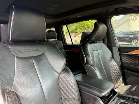 Used 2023 Jeep Grand Cherokee L Summit AWD/4WD image 24