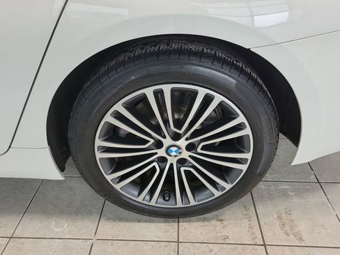 Used 2018 BMW 530i xDrive image 46