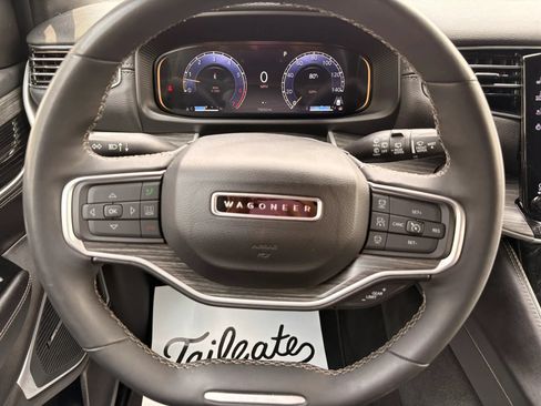 Used 2024 Jeep Wagoneer Series II w/ Flexible Seating Group AWD/4WD image 19