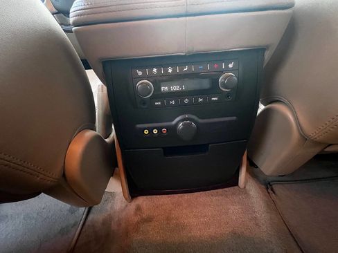 Used 2014 Cadillac Escalade Premium image 26