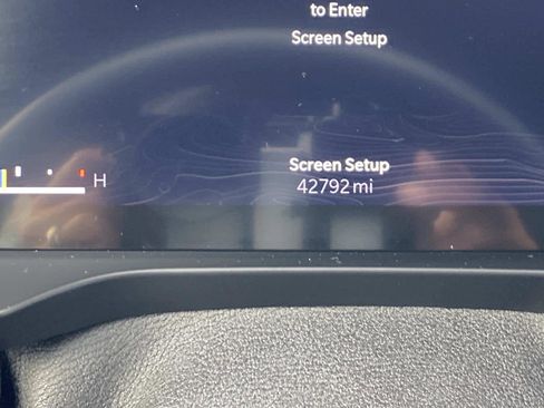 Certified 2024 Jeep Grand Cherokee Altitude image 32