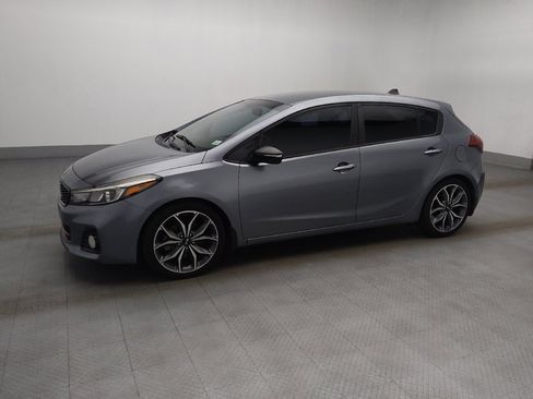 Used 2017 Kia Forte SX FWD image 2