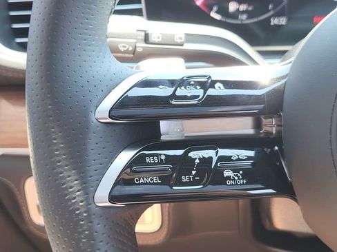 New 2025 Mercedes-Benz GLS 580 4MATIC image 23