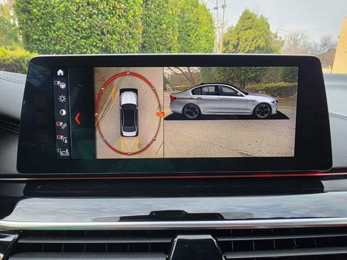 Used 2018 BMW M5 image 34