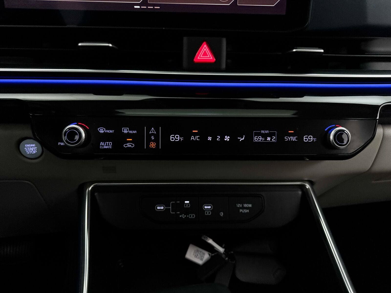 Used 2025 Kia Carnival SX Prestige FWD image 29