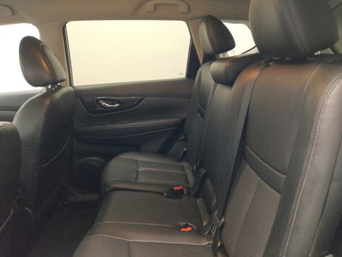 Used 2018 Nissan Rogue SL FWD image 18