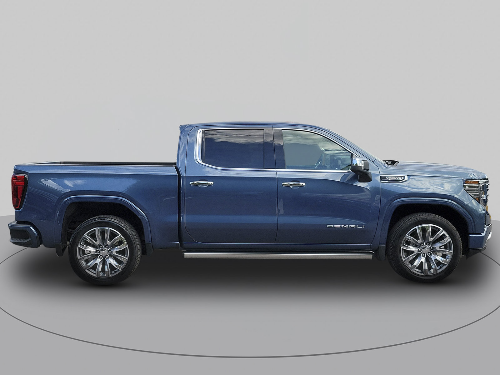 Used 2026 GMC Sierra 1500 Denali w/ Denali Reserve Package AWD/4WD image 2