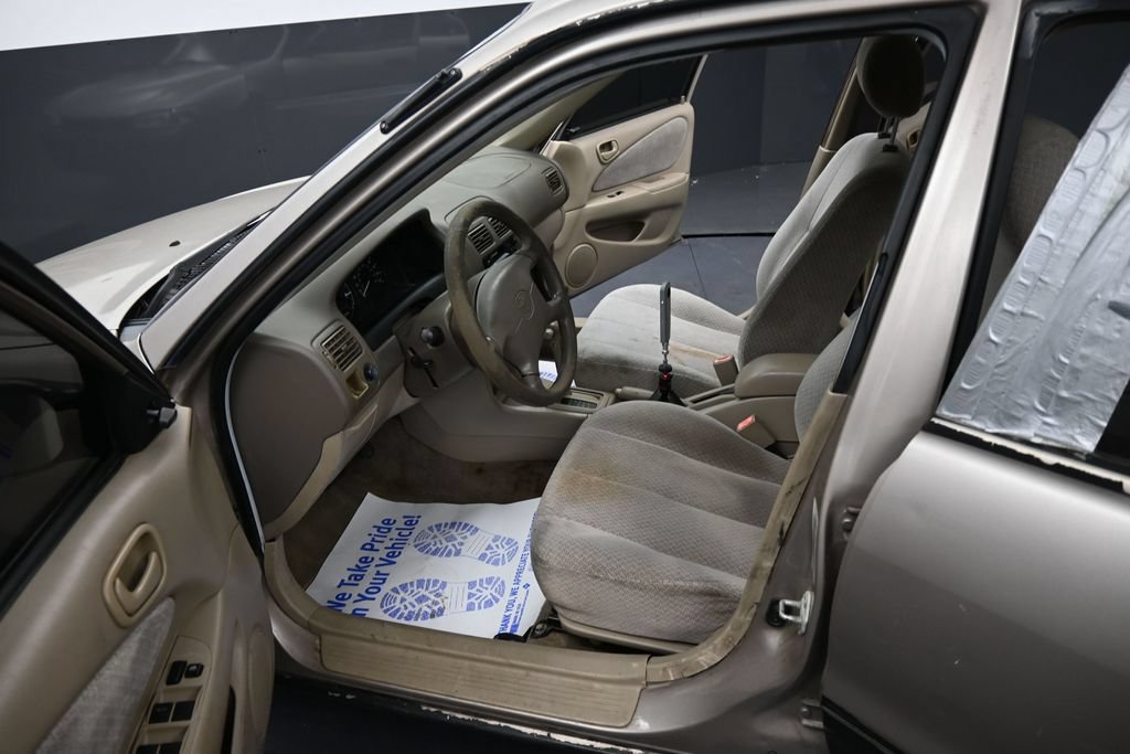 Used 2000 Toyota Corolla CE w/ Value Pkg FWD image 27