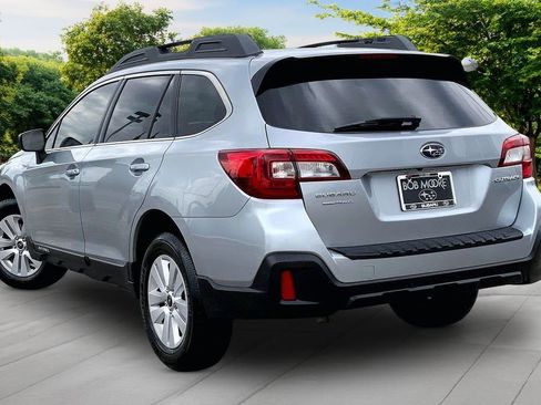 Used 2018 Subaru Outback 2.5i AWD/4WD image 4