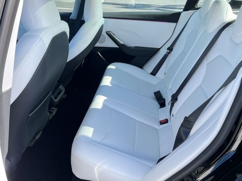 Used 2025 Tesla Model 3 Long Range image 31