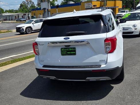 Used 2020 Ford Explorer XLT w/ Equipment Group 202A RWD image 4
