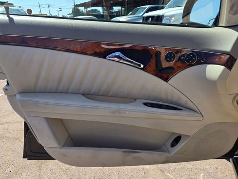 Used 2004 Mercedes-Benz E 500 Sedan image 8