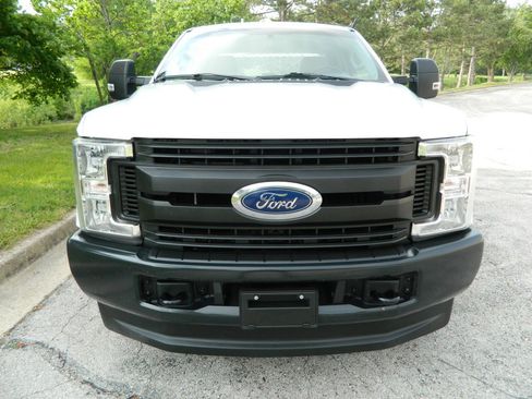 Used 2019 Ford F350 XL w/ Power Equipment Group AWD/4WD image 2