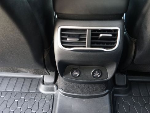 Used 2022 Hyundai Santa Fe SEL w/ Convenience + Premium Package FWD image 21