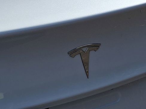 Used 2018 Tesla Model 3 Long Range image 40