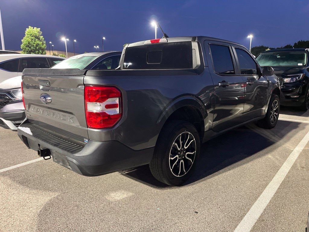 Used 2023 Ford Maverick Lariat FWD image 3