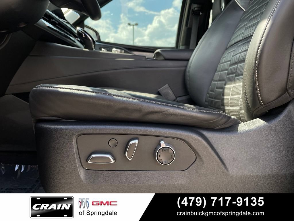 Used 2023 Cadillac Escalade V AWD/4WD image 10