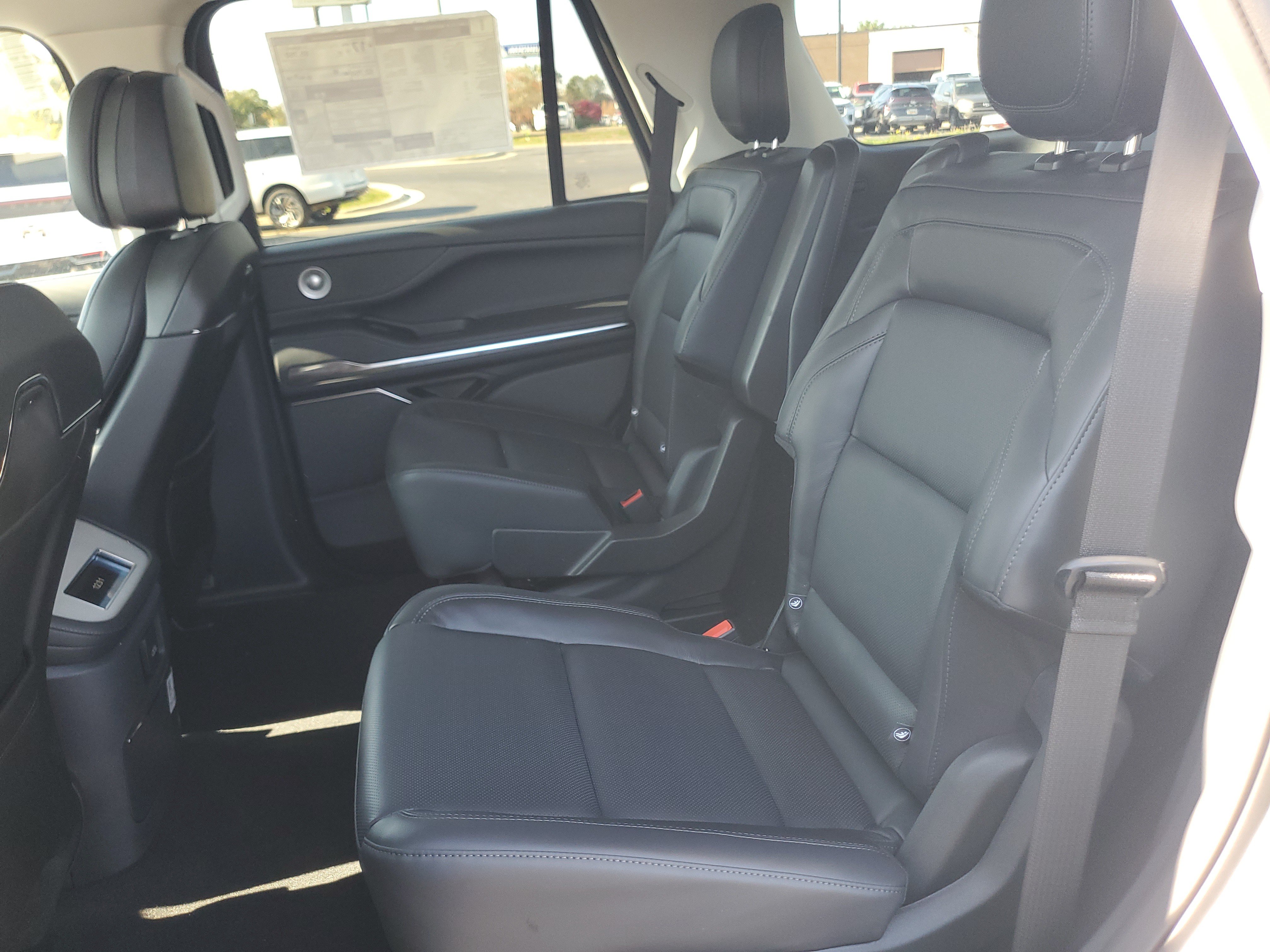 New 2027 Lincoln Navigator Reserve AWD/4WD image 31