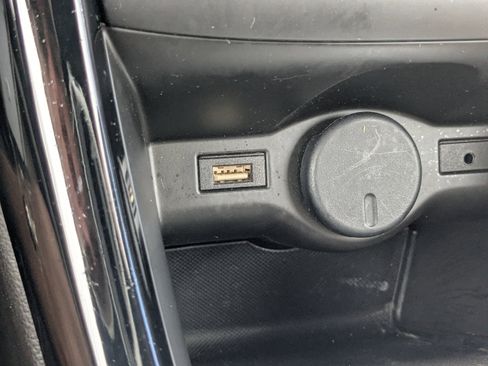 Used 2018 Buick Cascada Premium image 24